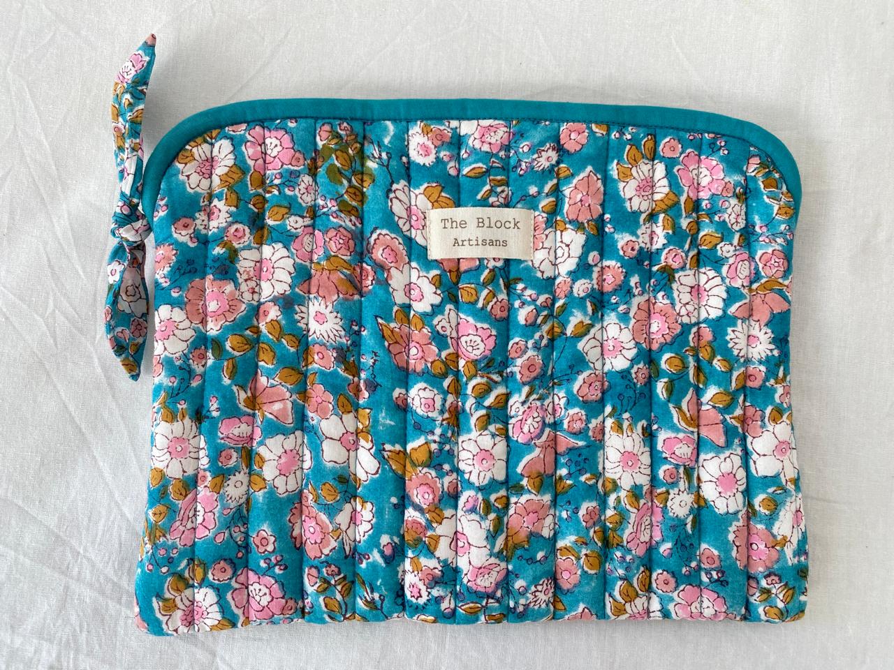 Turquoise Bloom Floral Flat Pouch — Simple Storage with Vibrant Craft